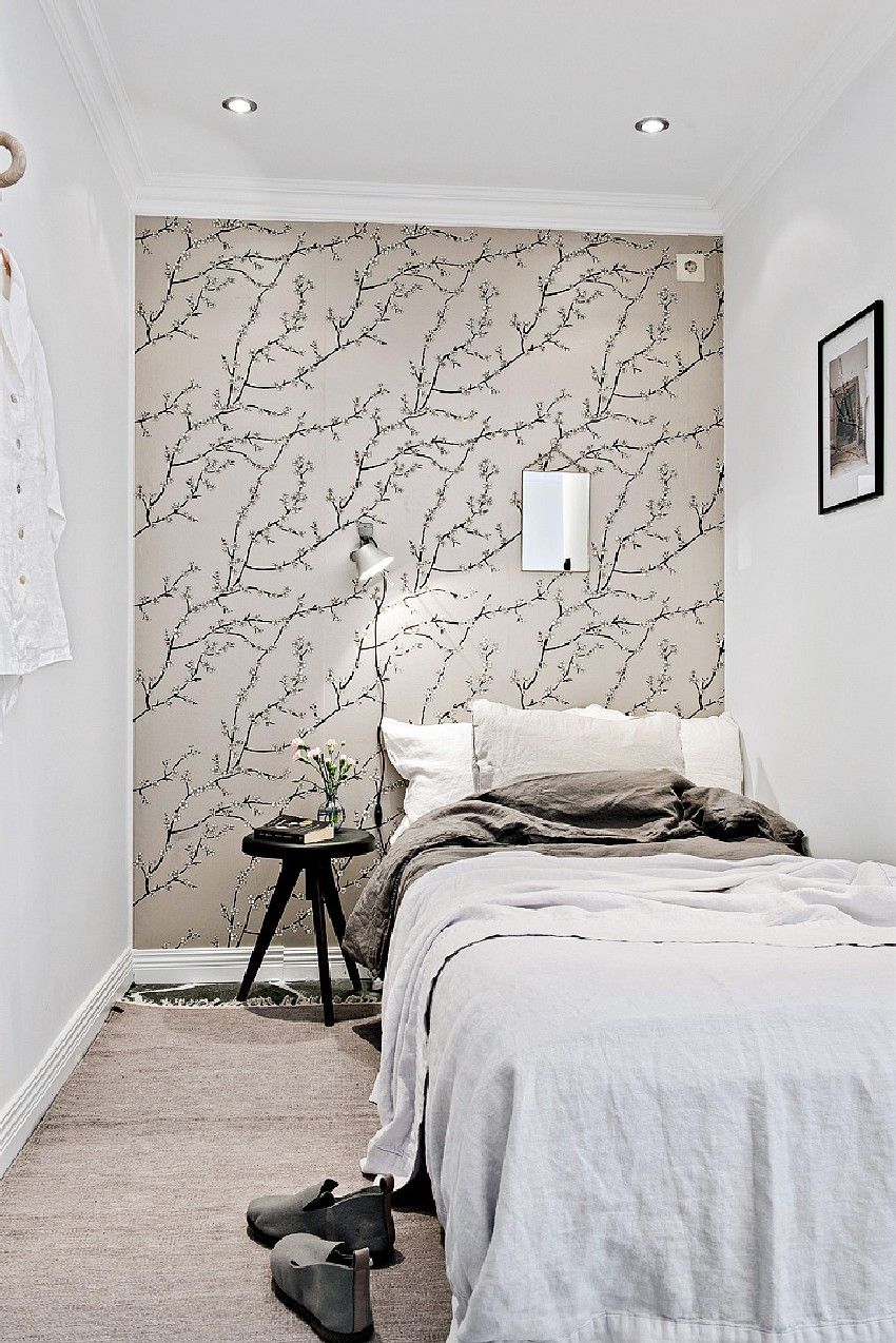 one-room-Scandinavian-apartment-wallpaped-wall