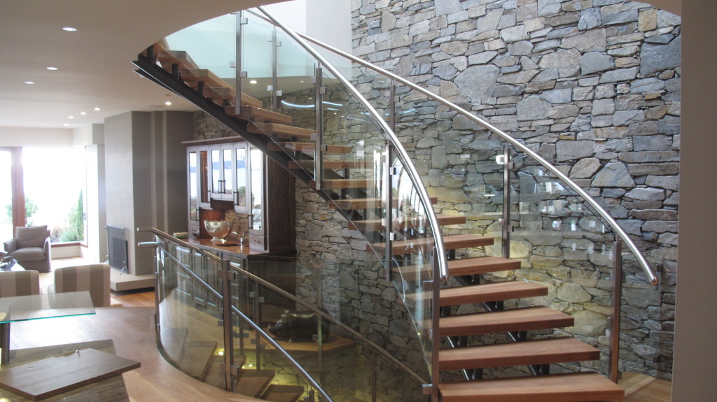 Thiet ke noi that BelDecor vn curved glass staircases 06