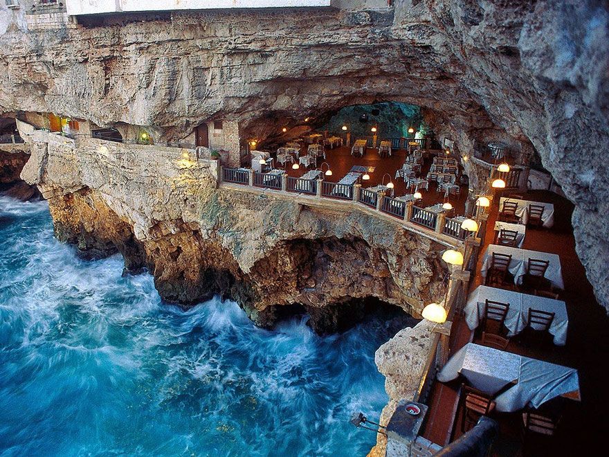 Interior-Design-Beldecor-AD-Italian-Cave-Restaurant-Grotta-Palazzese-In-The-Town-Of-Polignano-Mare-01