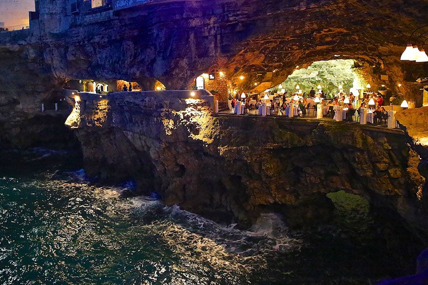 Interior-Design-Beldecor-AD-Italian-Cave-Restaurant-Grotta-Palazzese-In-The-Town-Of-Polignano-Mare-05